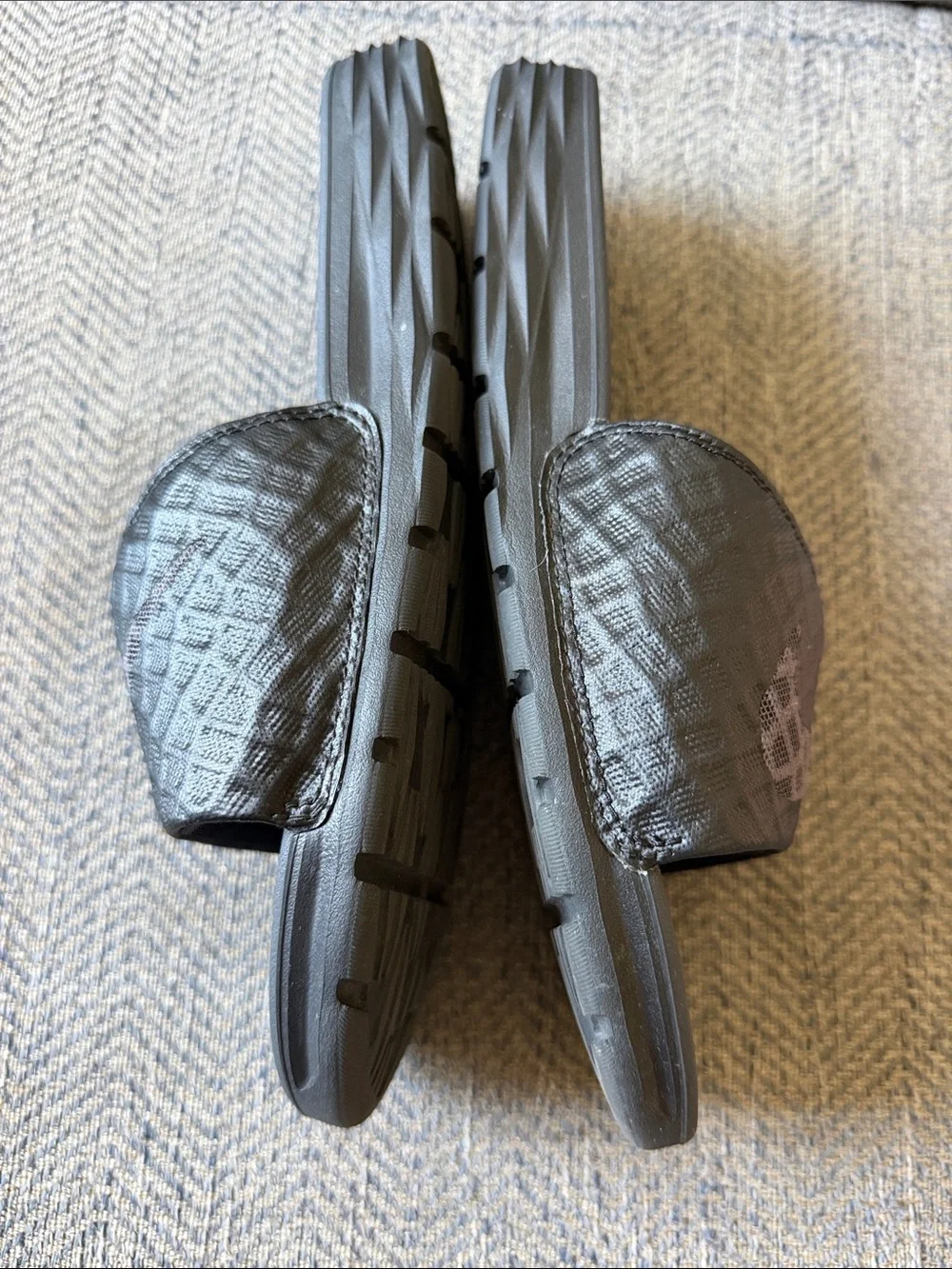 Nike Benassi Solarsoft 2 'Anthracite' Men’s Slip On Sandals Size: 8
